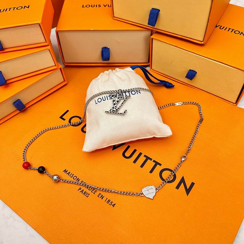 LV Necklace 03lyr525
